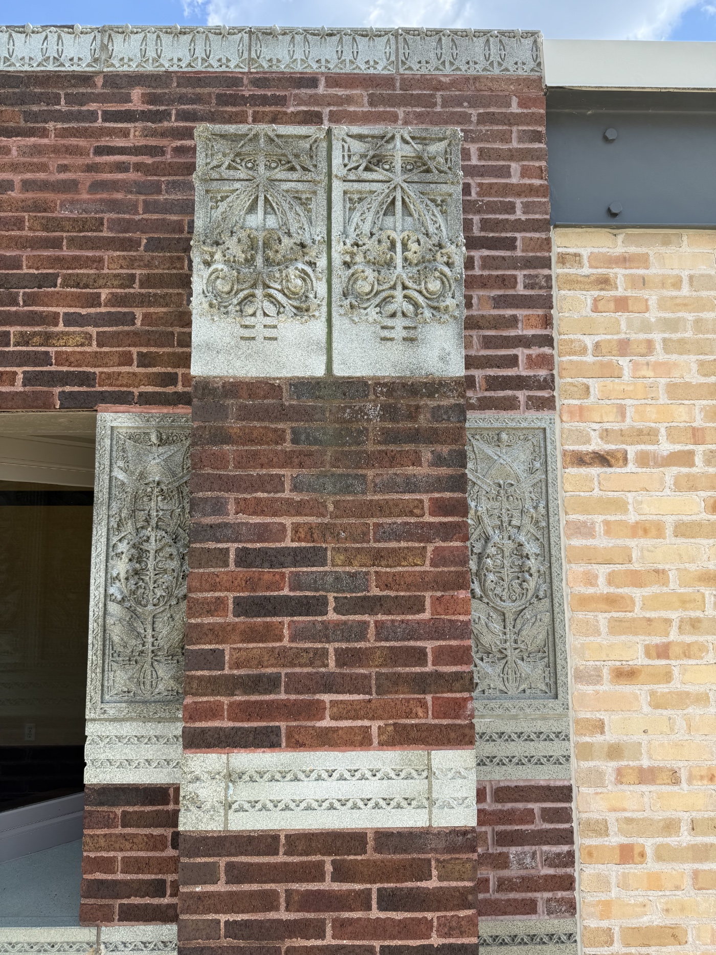 Terracotta blocks on side elevation