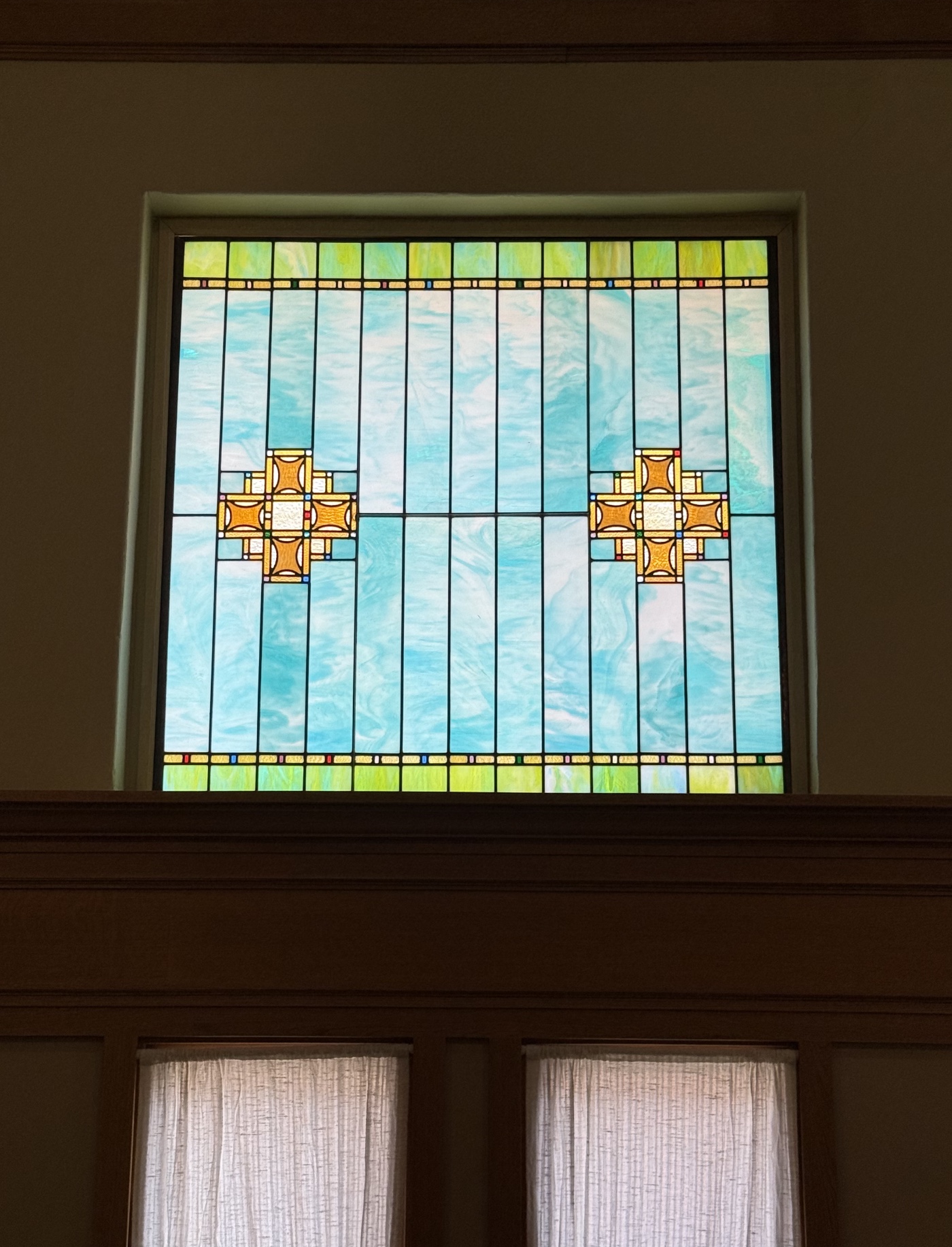 Side stained glass window