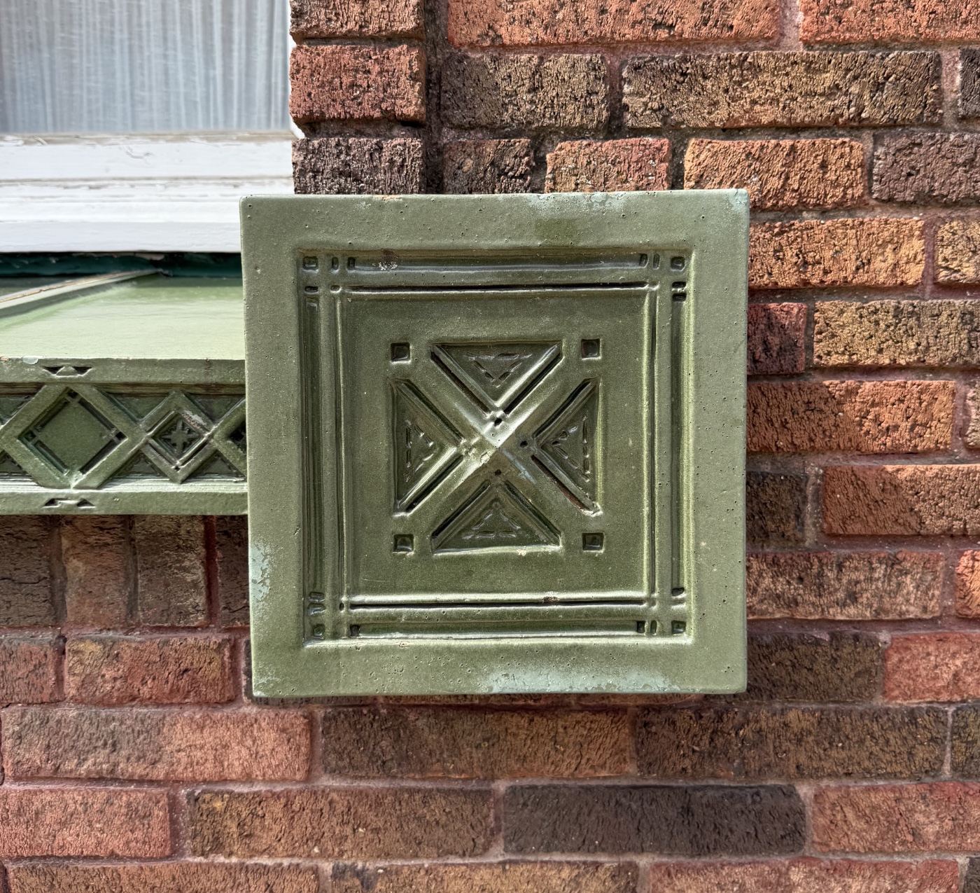 Side window lower corner detail